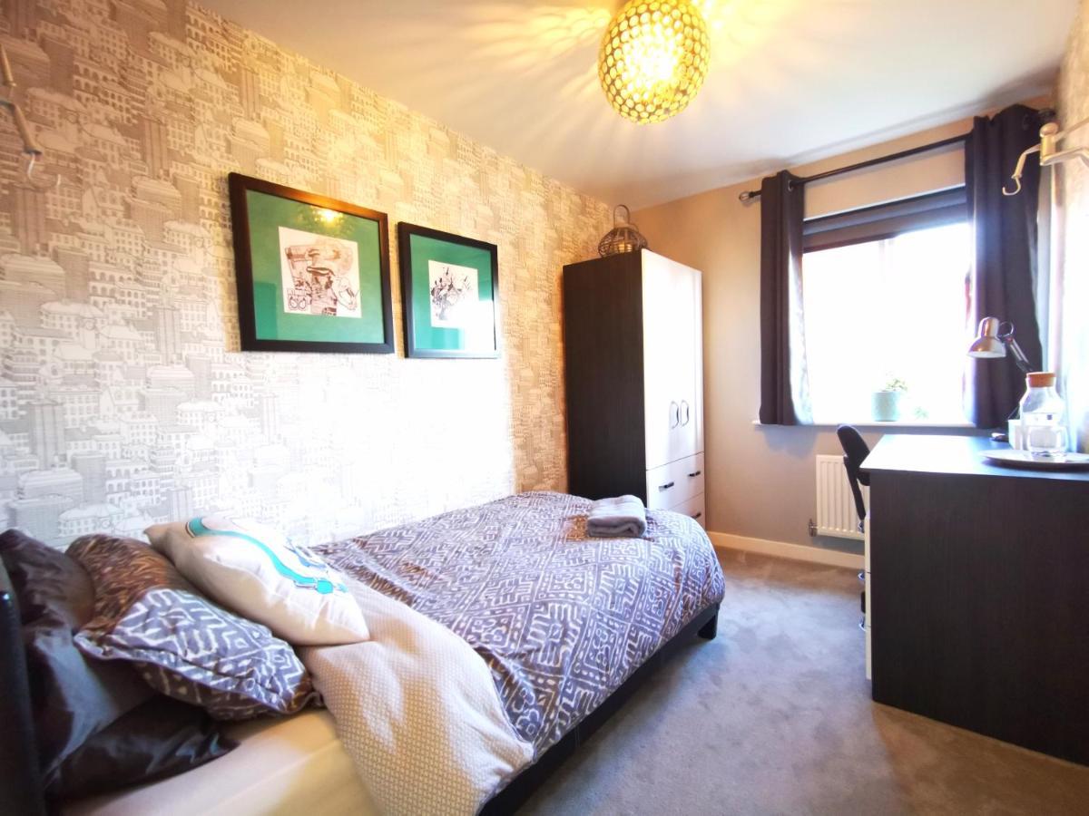 The Lawnswood - Central Manchester Holiday Home With Free Parking Bagian luar foto